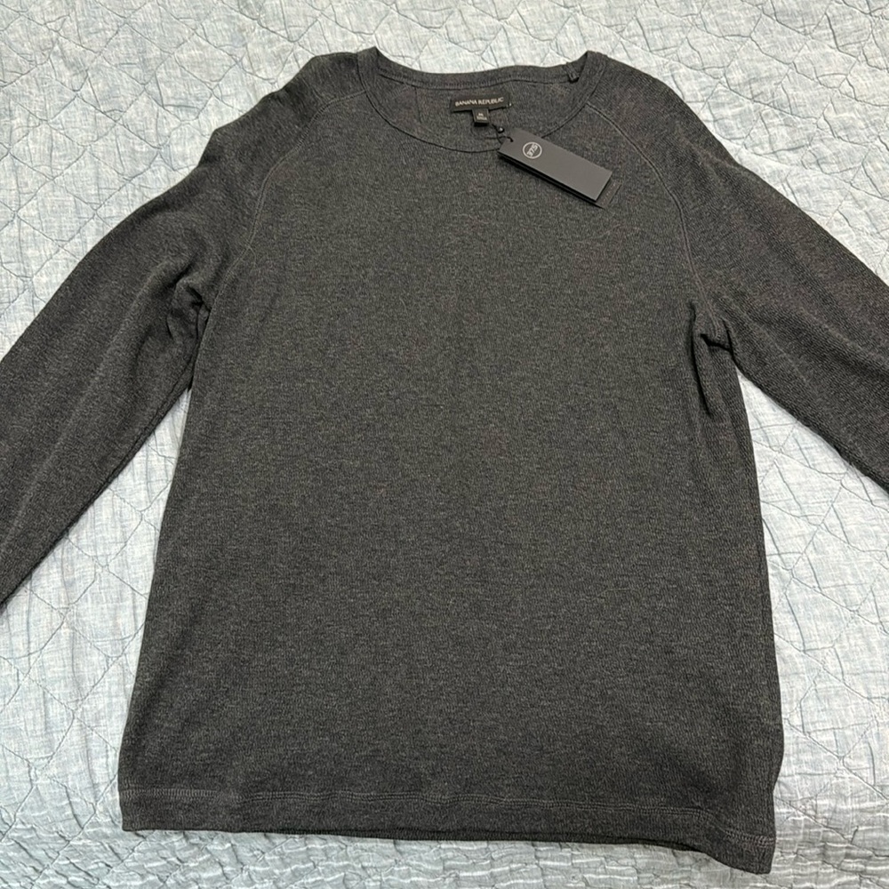 Never worn Banana Republic Pullover M